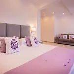 Mar N Mar Crown Hotel-suites