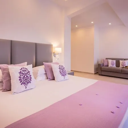 Mar N Mar Crown Hotel-suites 4*