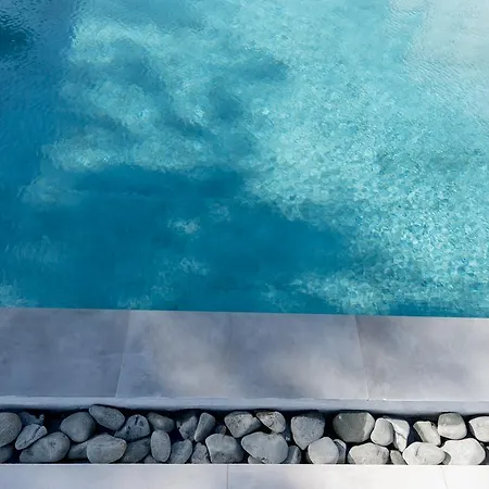 Mar N Mar Crown Hotel-suites