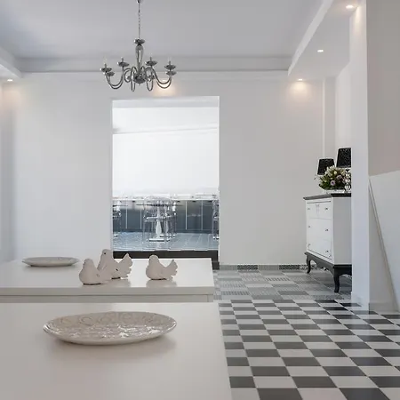 Mar N Mar Crown Hotel-suites