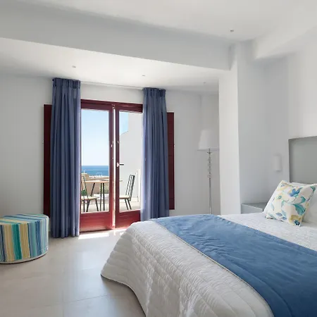 Mar N Mar Crown Hotel-suites 4* Kamári