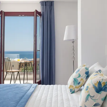 Mar N Mar Crown Hotel-suites 酒店