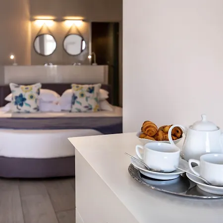 Ξενοδοχείο Mar N Mar Crown Hotel-suites 4*