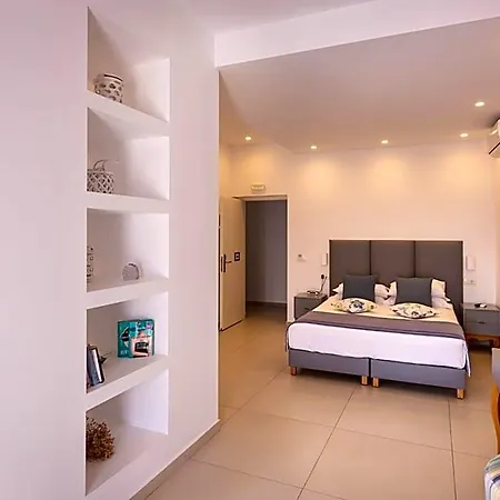 Mar N Mar Crown Hotel-suites Kamári