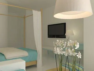 Mar N Mar Crown Hotel-suites