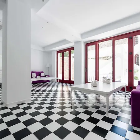 Mar N Mar Crown Hotel-suites 4* Kamári