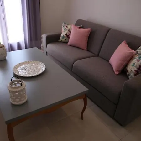酒店 Mar N Mar Crown Hotel-suites
