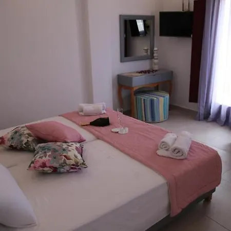 Mar N Mar Crown Hotel-suites Otel Kamári