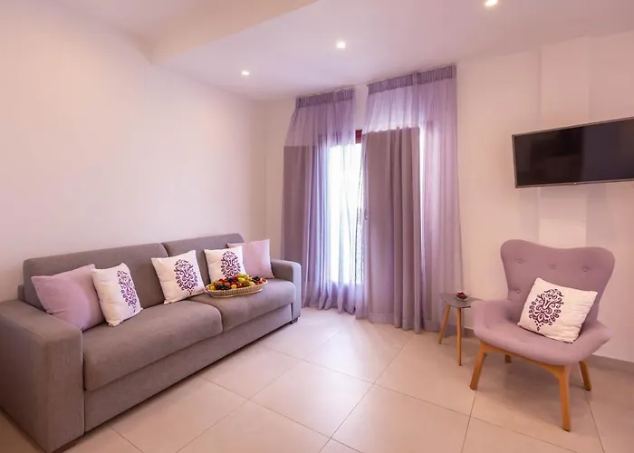 Mar N Mar Crown Hotel-suites Hotel