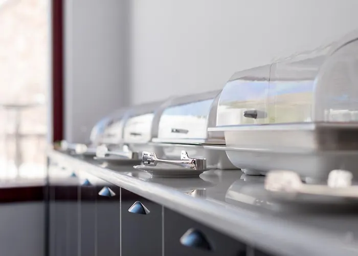 Mar N Mar Crown Hotel-suites Hotel