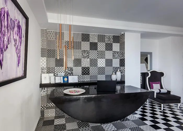 Mar N Mar Crown Hotel-suites Hotel