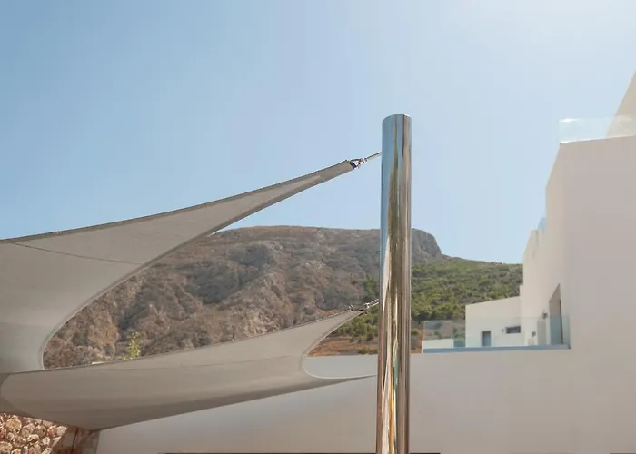 Mar N Mar Crown Hotel-suites 4* Kamari (Santorini)