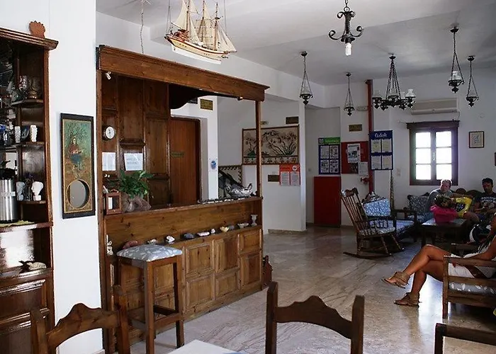 Mar N Mar Crown Hotel-suites 4* Kamari (Santorini)