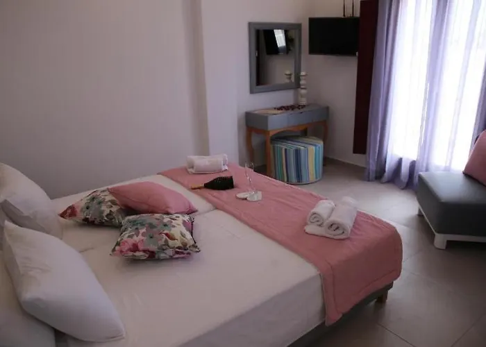 Mar N Mar Crown Hotel-suites Hotel Kamari (Santorini)