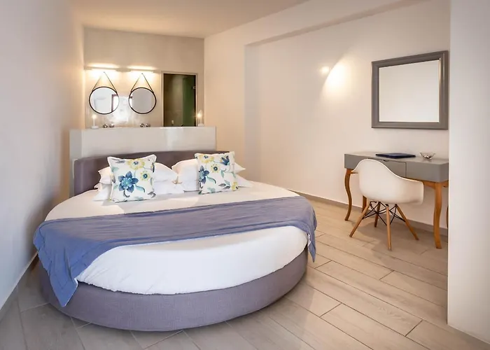 Mar N Mar Crown Hotel-suites