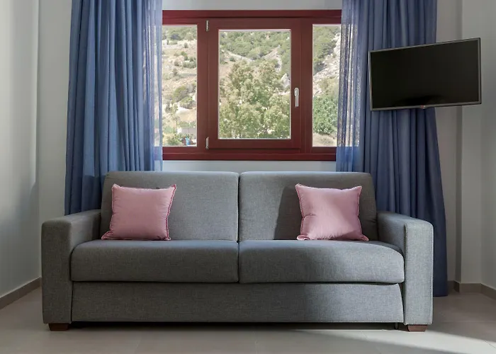 Mar N Mar Crown Hotel-suites 4* Kamári