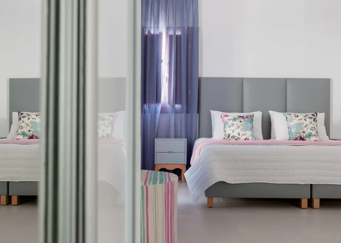 Mar N Mar Crown Hotel-suites Hotel Kamári