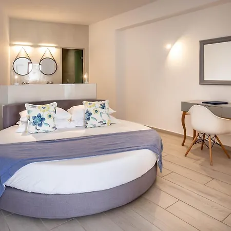 Mar N Mar Crown Hotel-suites