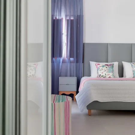 Mar N Mar Crown Hotel-suites Hotel Kamári