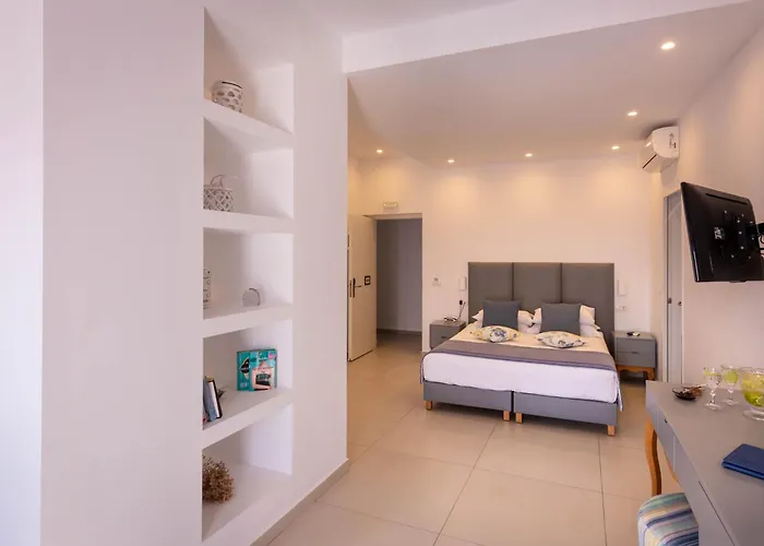 Mar N Mar Crown Hotel-suites Hotel Kamári