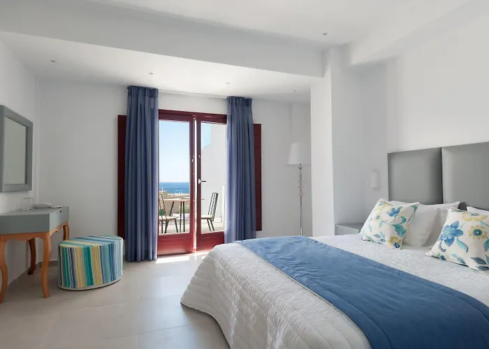 Mar N Mar Crown Hotel-suites 4* Kamári